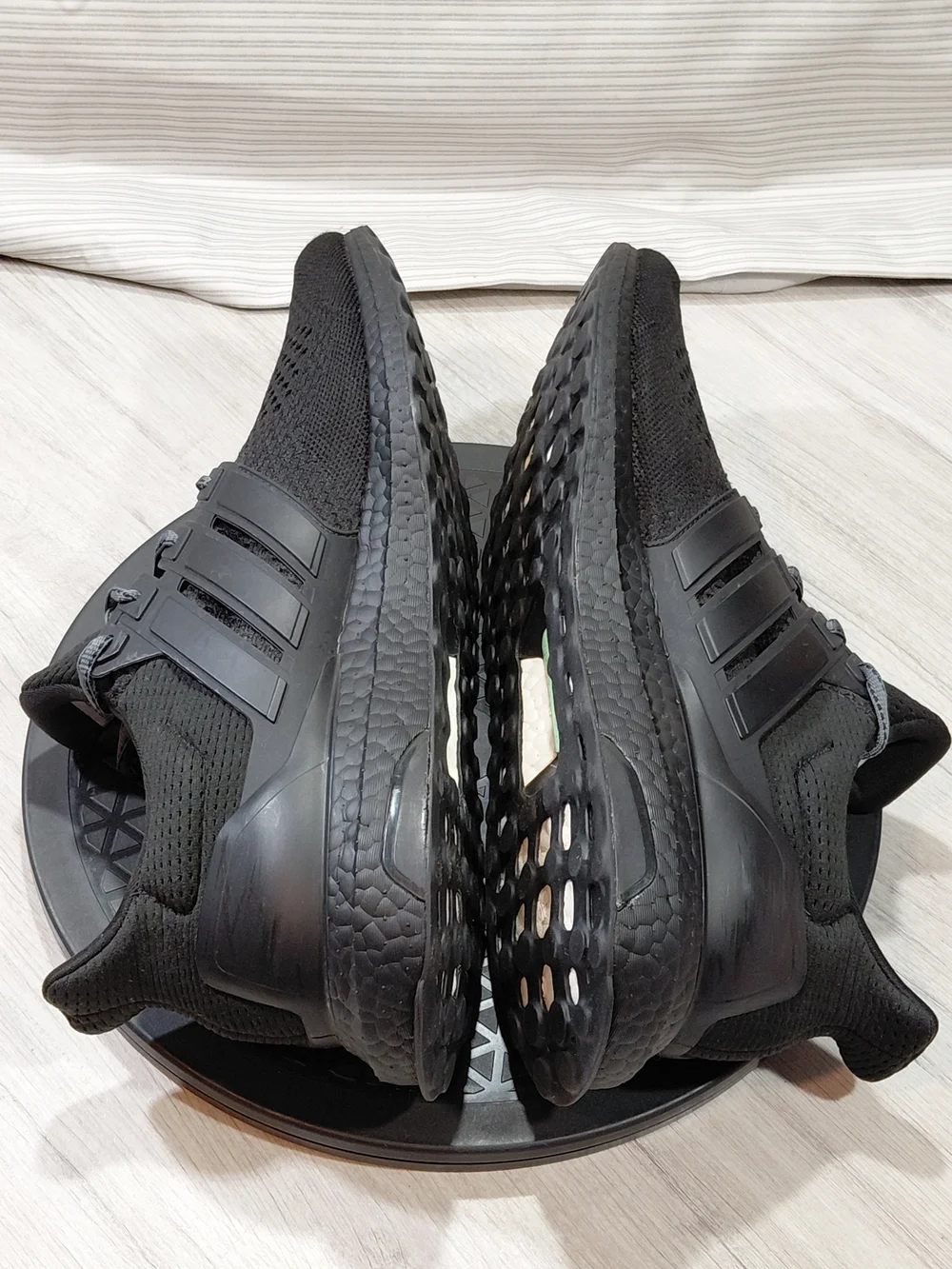 adidas Men’s Ultra Boost 1.0 Athletic Shoes — Black Grey Laces SIZE 12.5